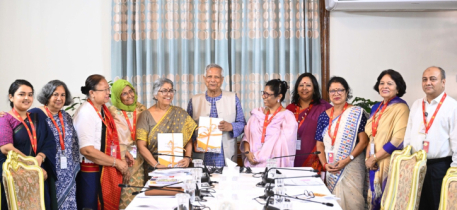 প্রধান উপদেষ্টার কাছে প্রতিবেদন দিয়েছে নারীবিষয়ক সংস্কার কমিশন