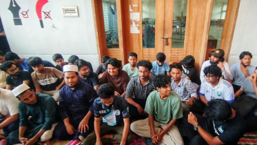 ভিসির পদত্যাগ দাবিতে আমরণ অনশনে কুয়েট শিক্ষার্থীরা